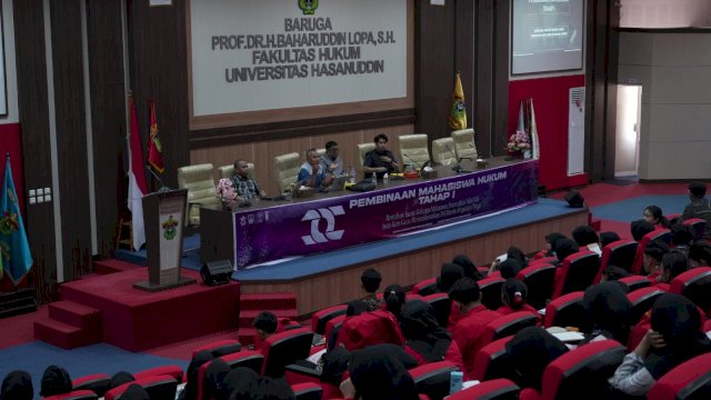 Kuliah umum tersebut berlangsung pada Minggu (11/10/2026) sebagai bagian dari kegiatan Pembinaan Mahasiswa Hukum Tahap I yang diselenggarakan Badan Eksekutif Mahasiswa (BEM) Fakultas Hukum Unhas.