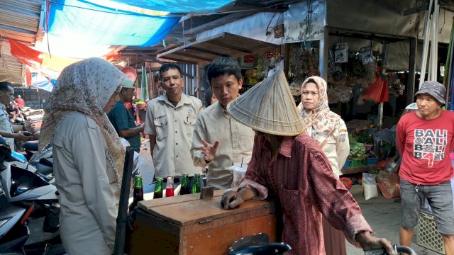 PLUT Sulsel Jemput Bola Sosialisasikan Sertifikasi Halal Gratis di Pasar Tradisional Makassar