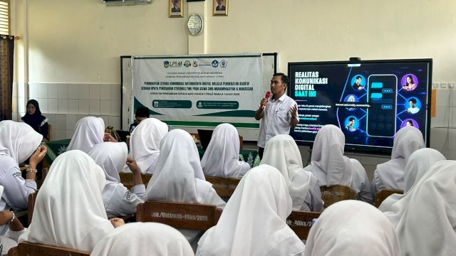 Cegah "Cyberbullying", Dosen UMI Latih Siswa SMA di Makassar Komunikasi Asertif Digital