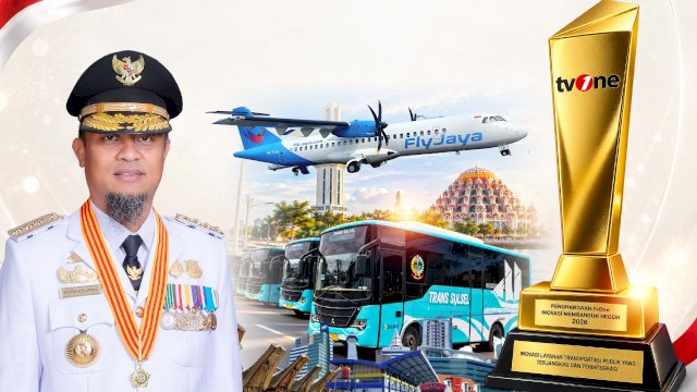 Gubernur Sulawesi Selatan Andi Sudirman Sulaiman beserta piala Penghargaan tvOne Inovasi Membangun Negeri 2026 Kategori Layanan Transportasi Publik yang Terjangkau dan Terintegrasi.