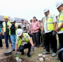 Dorong Budaya Hidup Sehat, Pemprov Sulsel Mulai Revitalisasi Lapangan Sepak Bola Berumput Sintetis di Pallempang